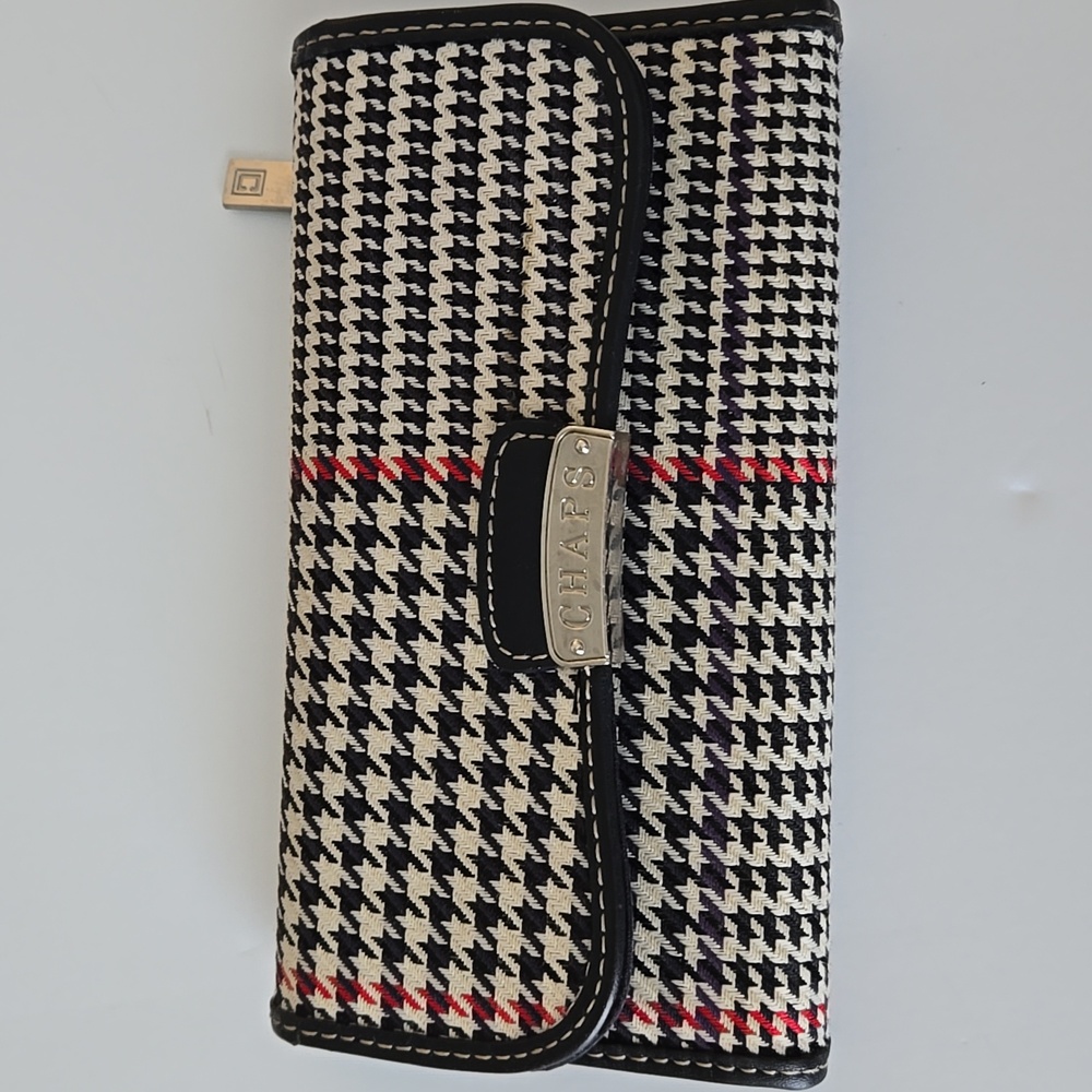 Chaps Houndstooth Wallet Medium Size - image 1